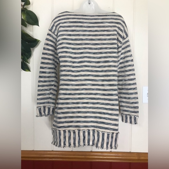 Beige & Blue Stripe Knit LS Sweater Blouse
Ladies Medium 8 - 10
100% Cotton - Picture 8 of 16